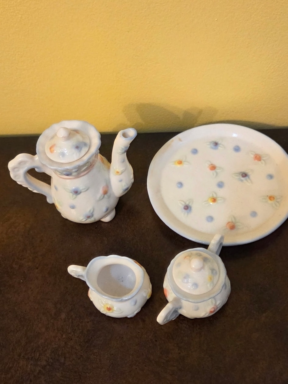 Miniature Porcelain Tea Set with Pastel Floral Accents - Picture 4 of 5